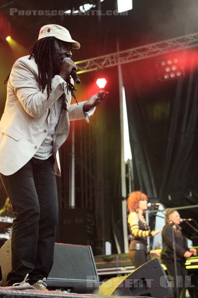 ALPHA BLONDY - 2011-05-10 - PARIS - Place de la Bastille - 